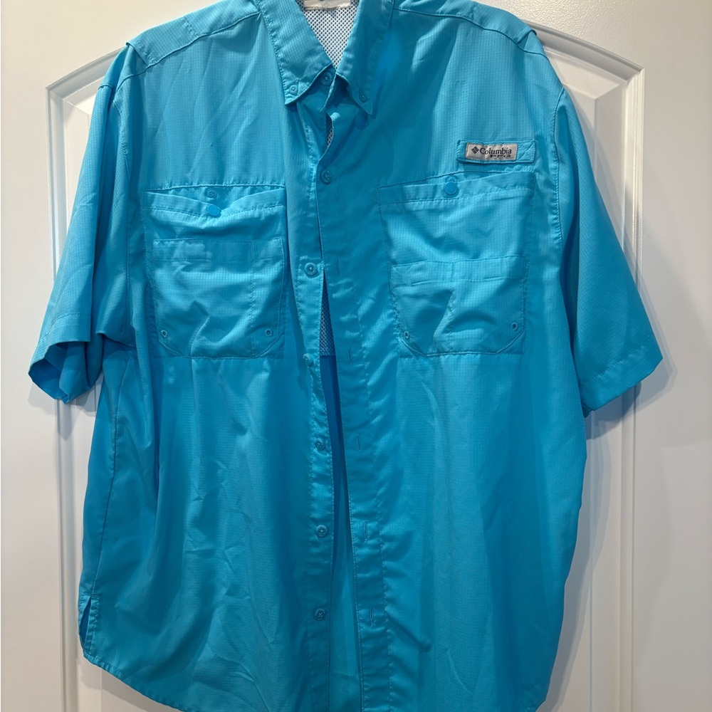 Columbia Men's Medium Vibrant Blue Fishing Shirt
